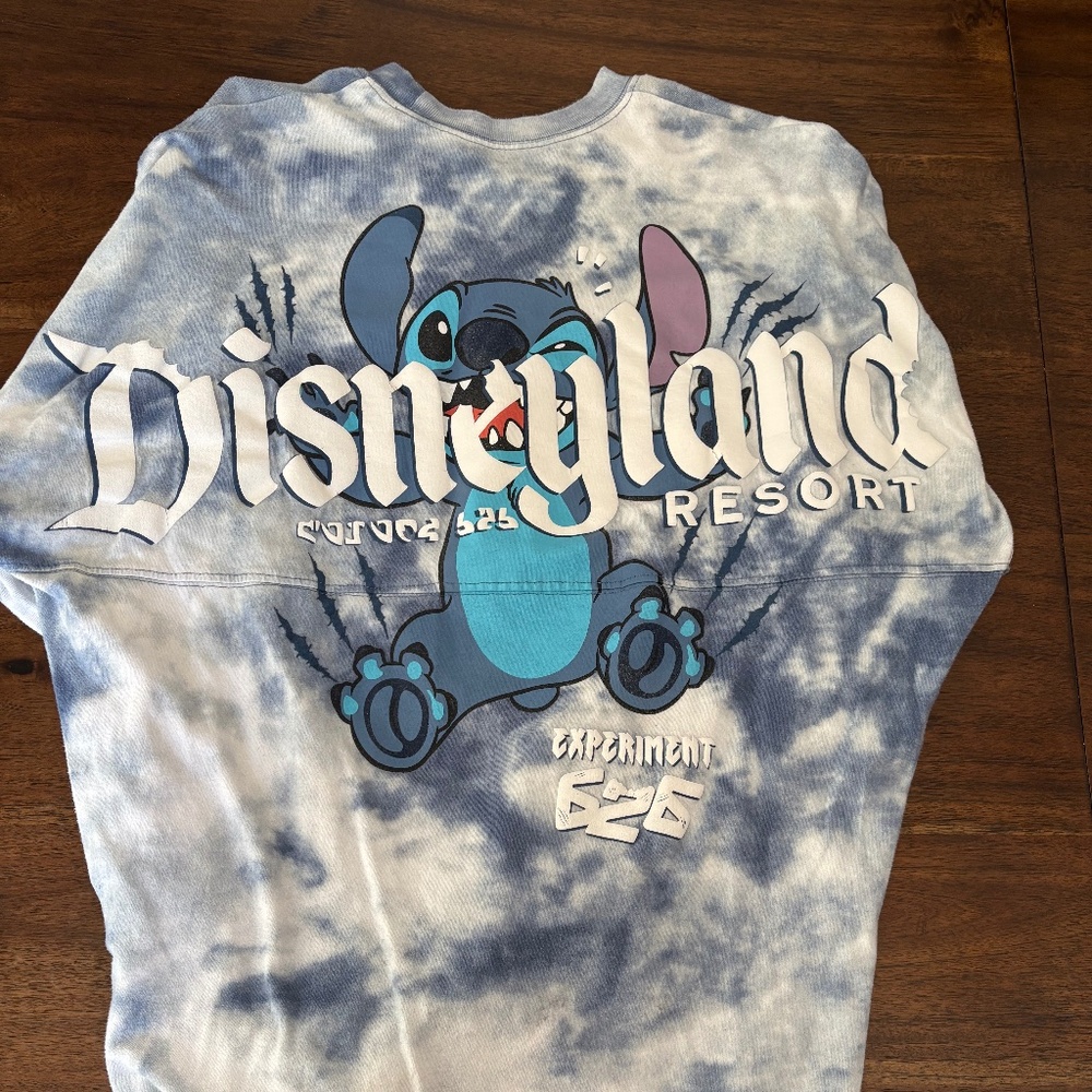 Disneyland Stitch blue tie dye spirit jersey M EUC